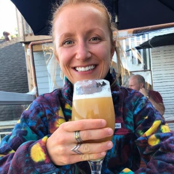 Meet your Posher, Laura - Picture 1 of 1